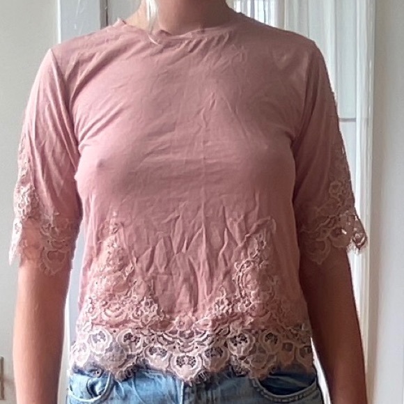 Soft pinkT-shirt with lace trim - like new - Picture 2 of 2